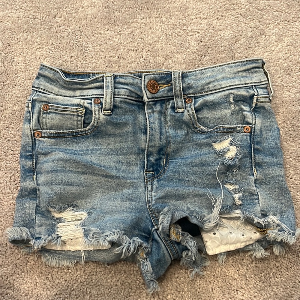 Super cute blue jean shorts!!